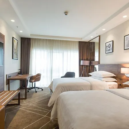 Sheraton מלון