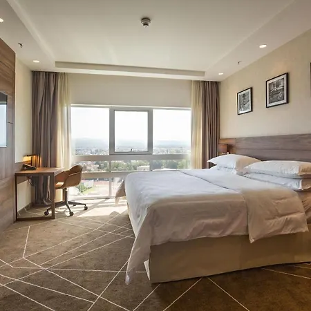 מלון Sheraton 4*
